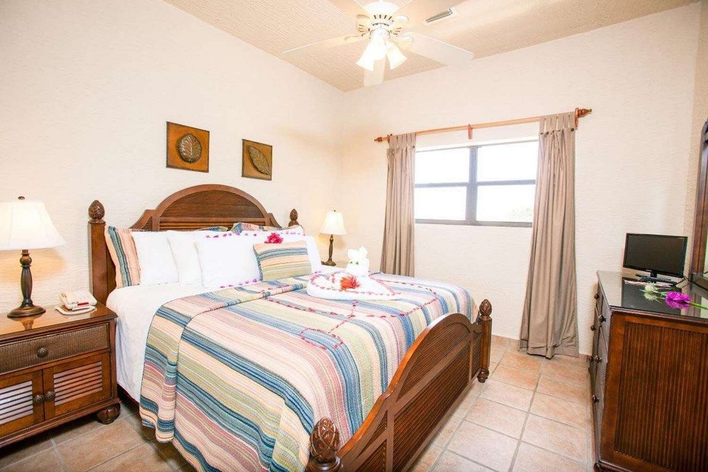 Suite del Clarion Suites Roatan at Pineapple Villas